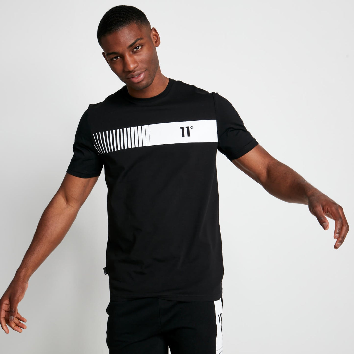 11 Degrees Speed Chest graphic T-shirt - Black